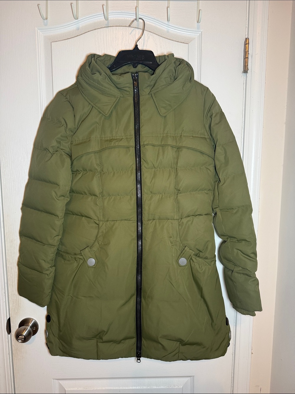 Quilted Hooded Puffer Jacket in Olive Green